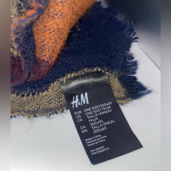 H&M JACQUARD-WEAVE Autumn Scarf with Geometric Patterns 79x24 - Picture 3 of 4